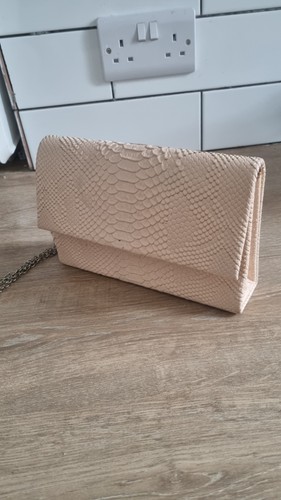 Medium cream snakeskin white