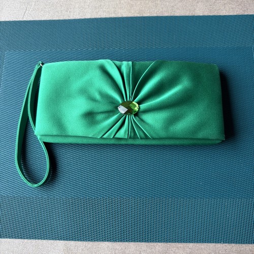 Début emerald green satin - green,